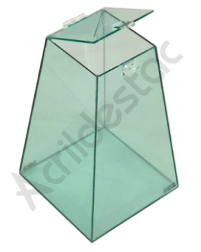 Urna de acrilico Verde Vidro 30cm alt Piramide para eventos